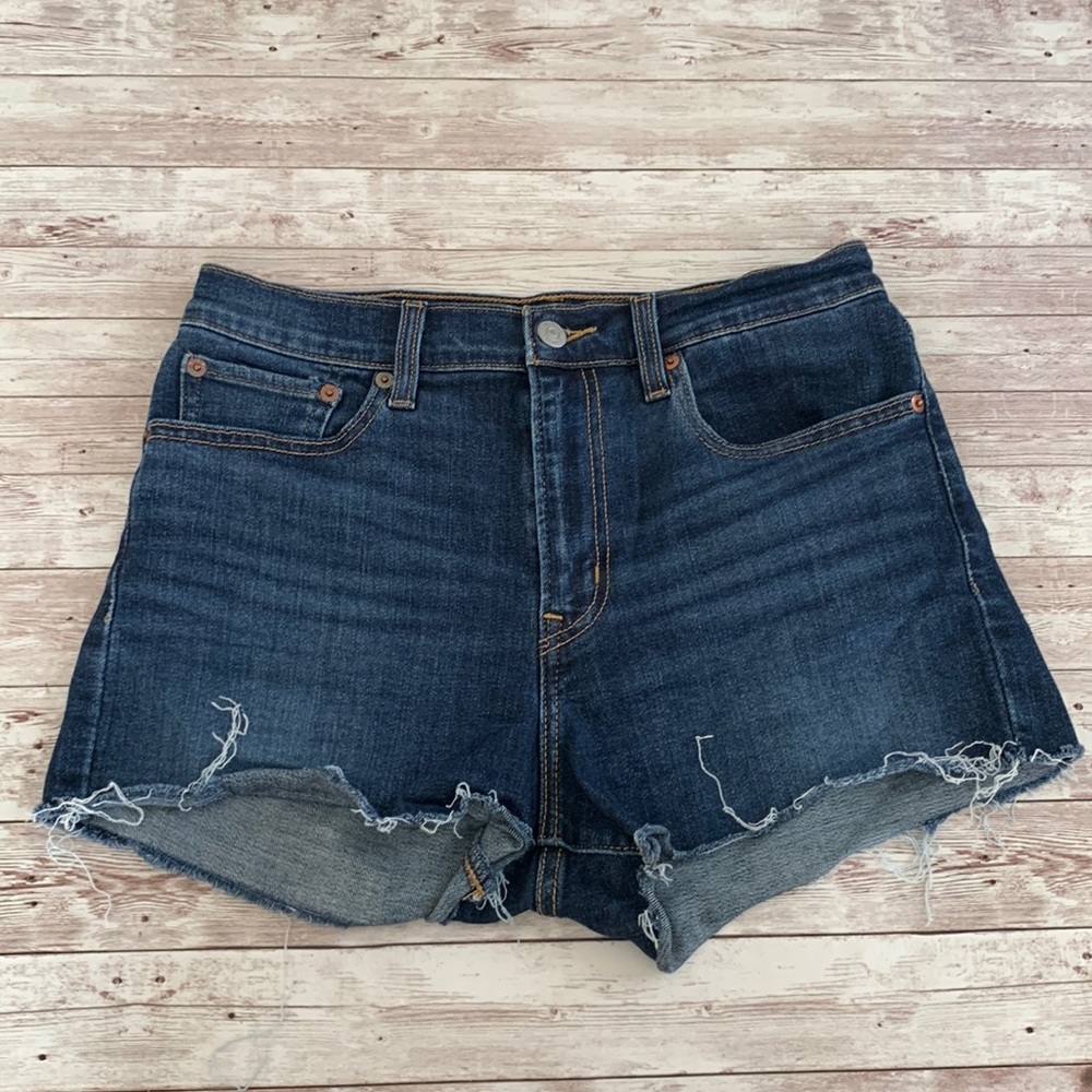 Levi’s High Rise Shorts Dark Wash Raw Hem Size 28 - Picture 2 of 10